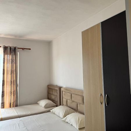 Guesthouse Cami Durres Exterior photo